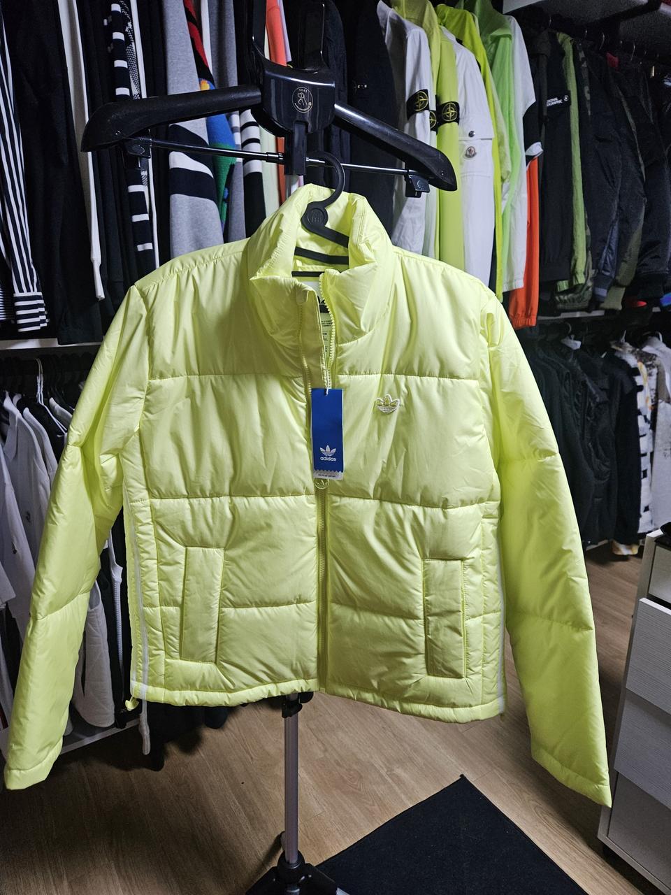 아디다스 여성 패딩 정품(새상품) 사이즈 M