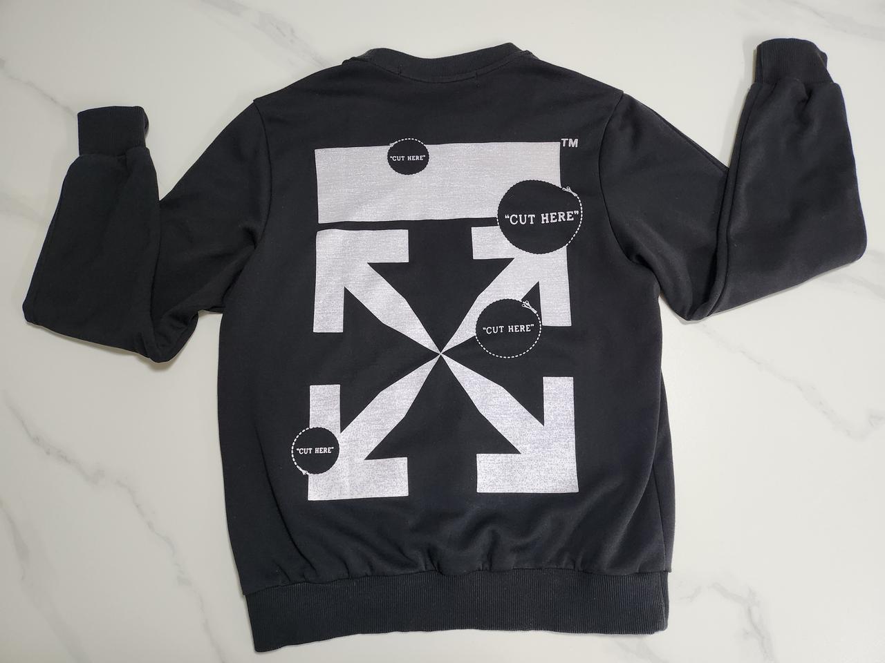 오프 블랙 맨투맨 티 (95)