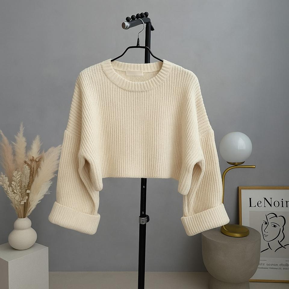 라운드 크롭 니트