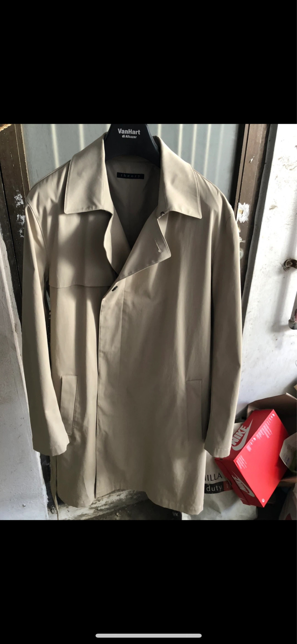 띠어리 남성 트렌치코트