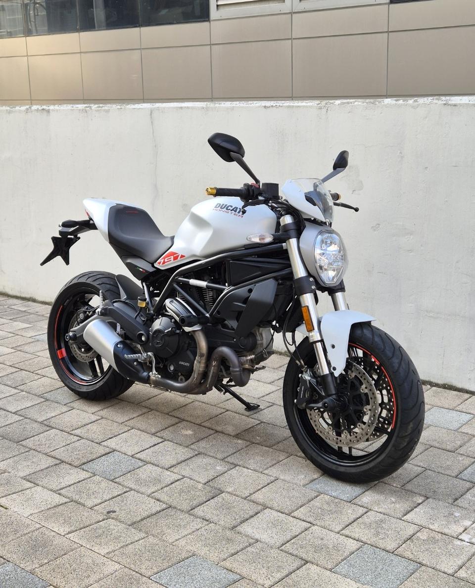 2020 6천키로탄 두카티 몬스터797 판매합니다.