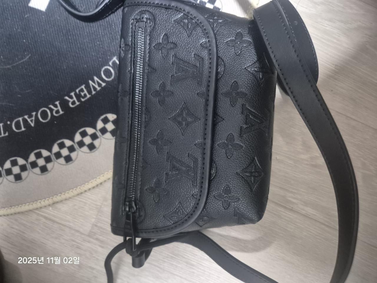 루이비 미니 크로스백