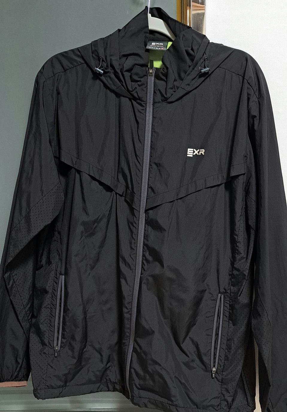 "EXR" 후드 바람막이 - 110(블랙)