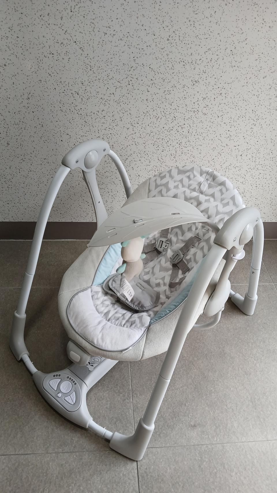 미국산 최고급 명품 아름다운 음악이 나오며 전동되는 인제뉴이티 바운서.