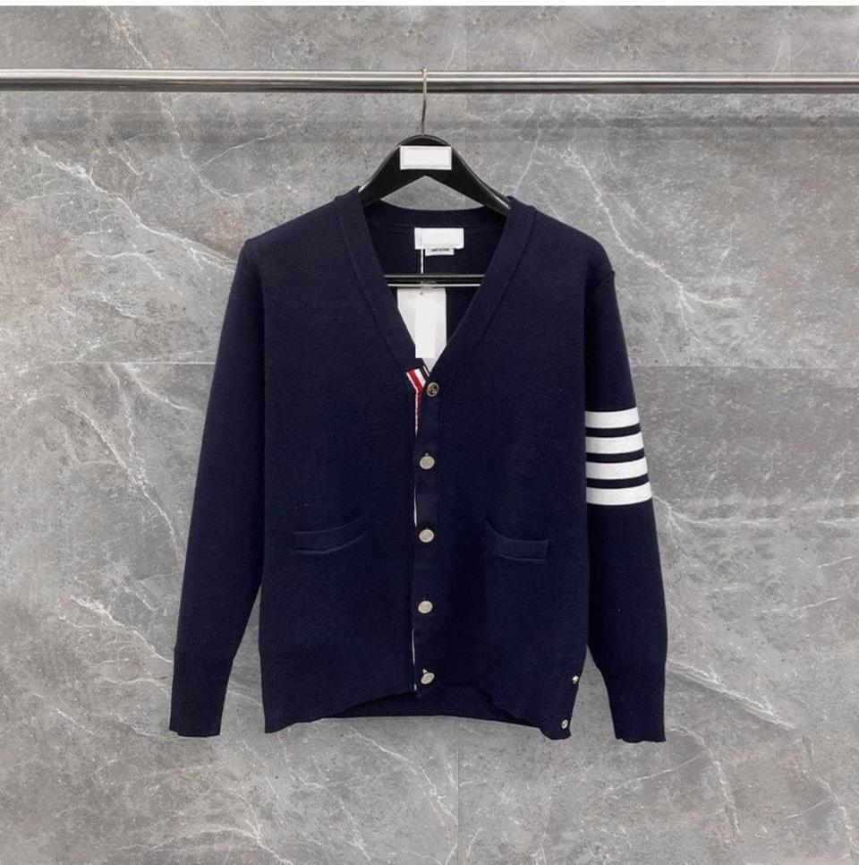 톰브라운 네이비 가디건 팝니다