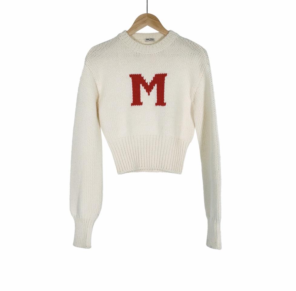 [38] 미우미우 여성 헤비 울 케이블 M로고 크루넥 니트 스웨터 화이트