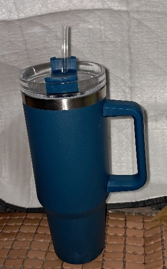 보온,보냉 네이비손잡이 텀블러입니다[안쪽 스텐레스재질]