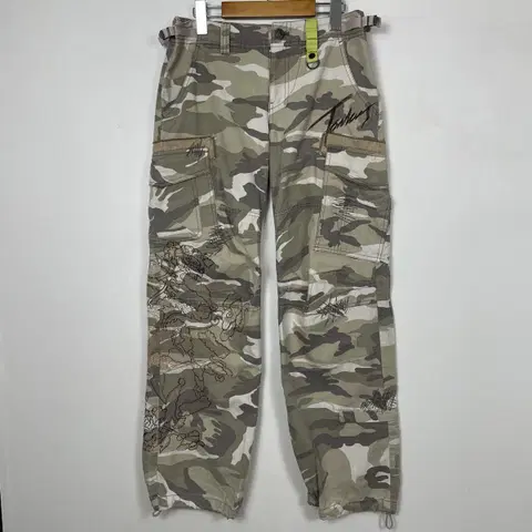 TANKUS 카모 자수 카고팬츠