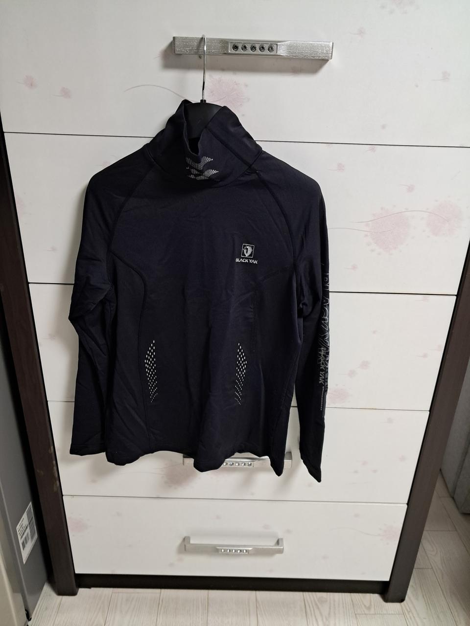 블랙야크목폴라티셔츠