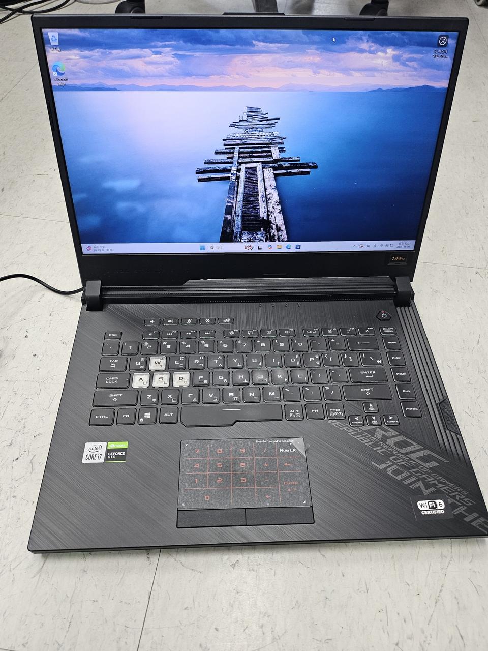 로그 스트릭스 고사양 게이밍 노트북 팝니다