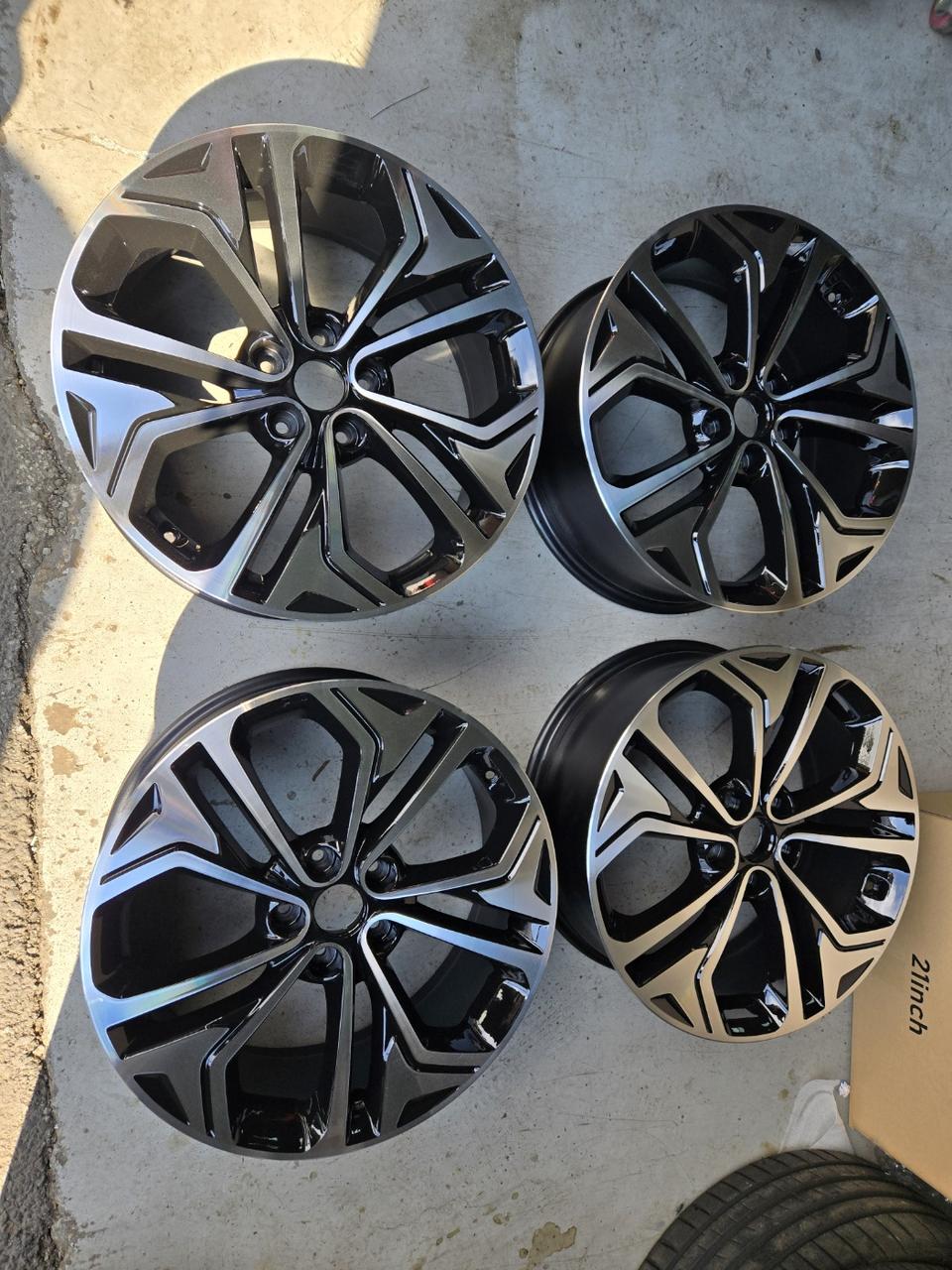 산타페tm 19인치 휠한대분 판매합니다