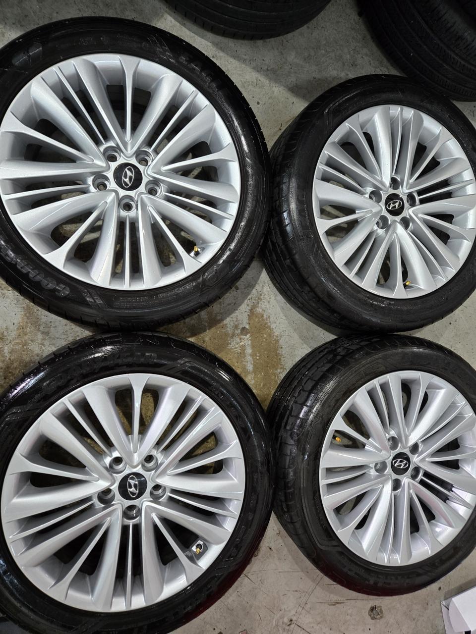 (판매) 아슬란 18인치 휠타이어 판매합니다