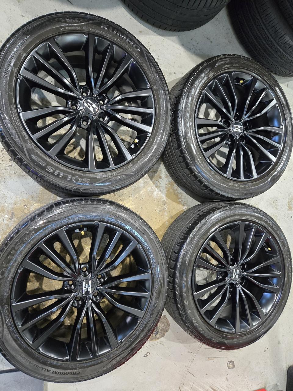 (판매) 스팅어 무광 18인치 휠타이어 판매합니다