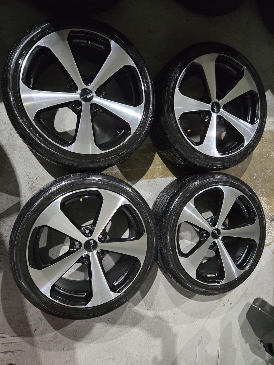 (판매) 폭스바겐 골프 썬더st 18인치 휠타이어 판매합니다