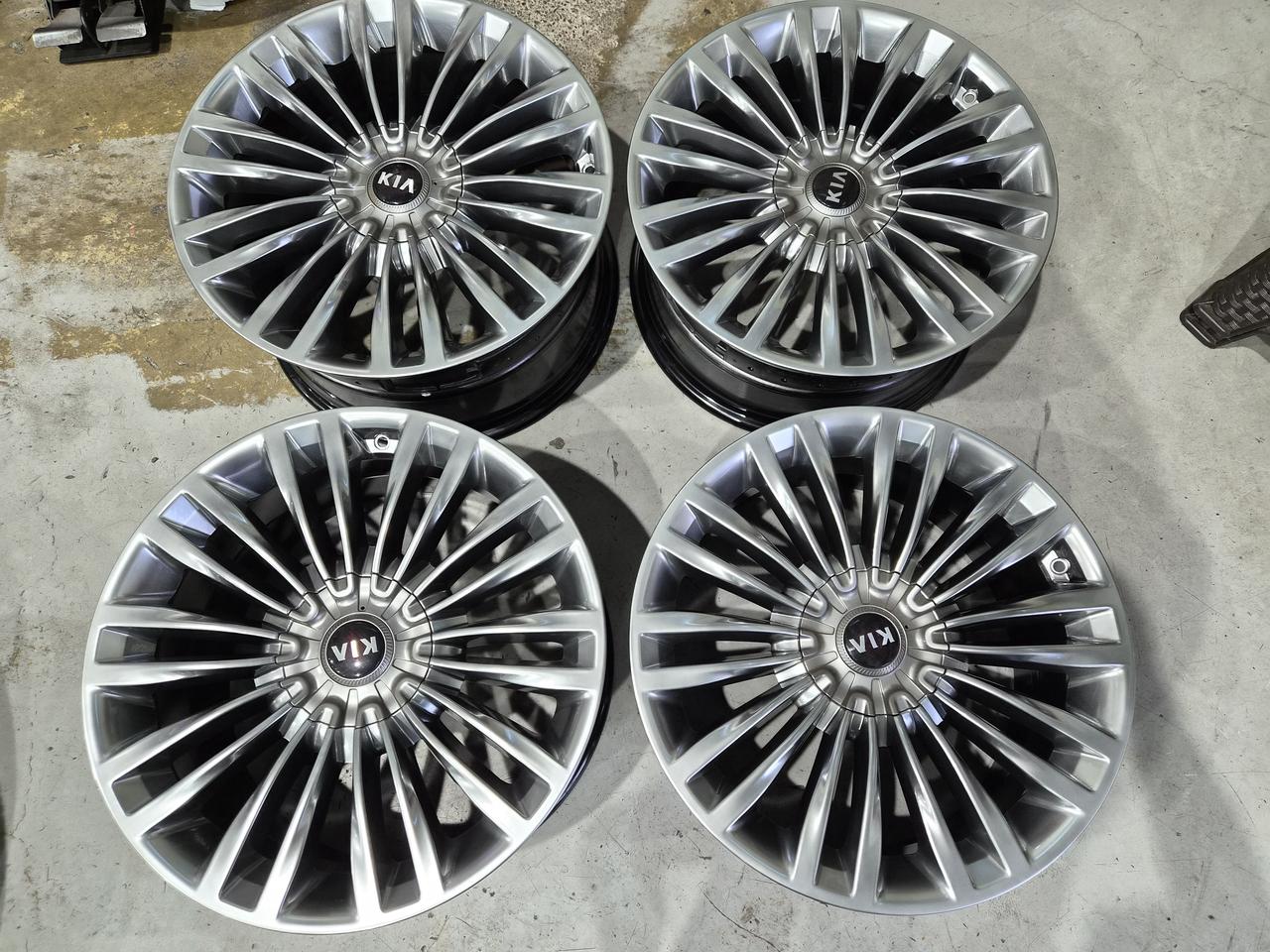 더k9 19인치 휠한대분 판매합니다