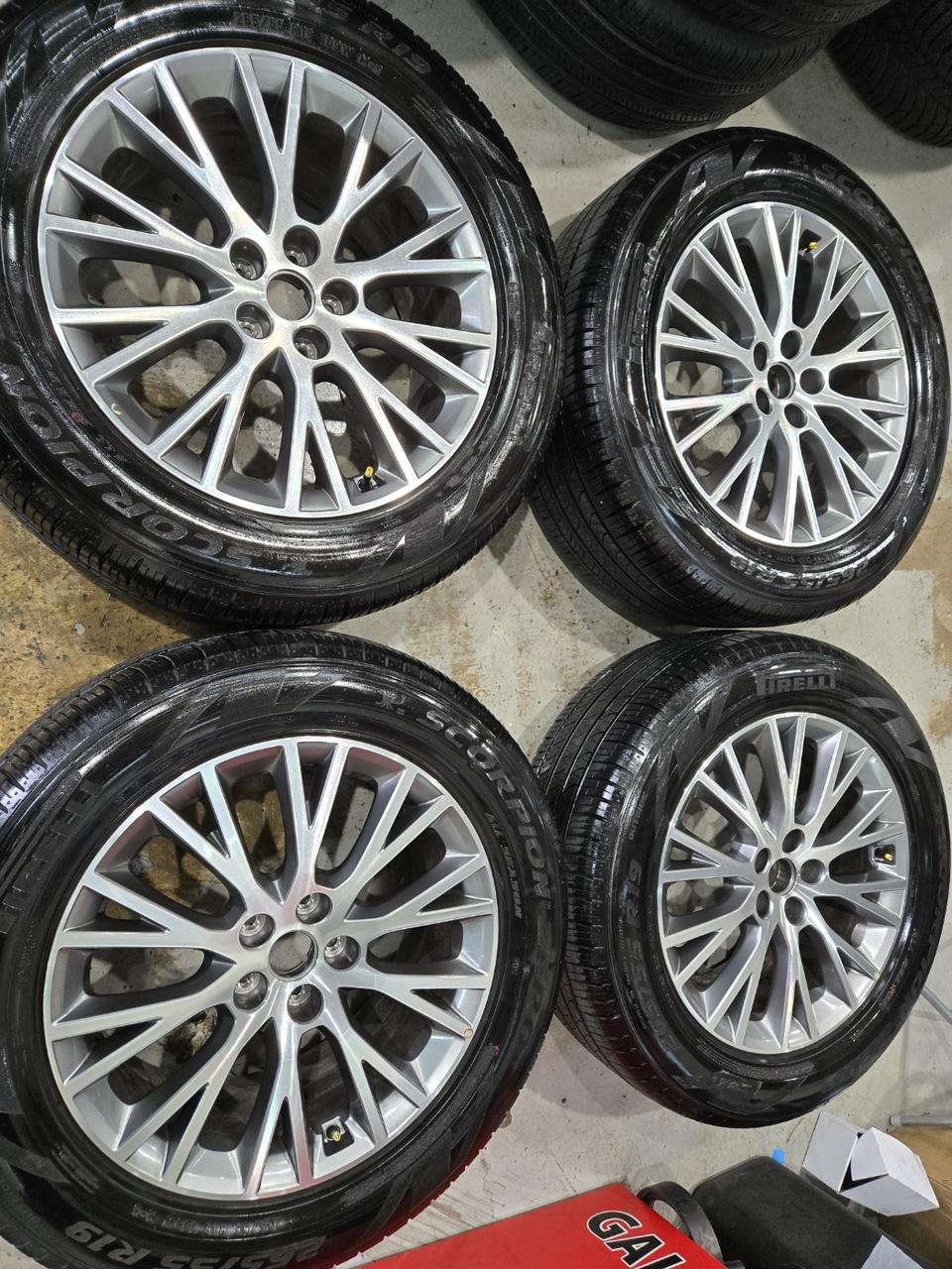 제네시스gv80 19인치 휠타이어 판매합니다