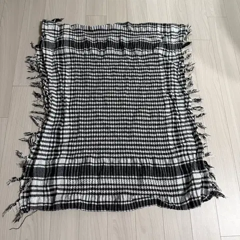 흑백 체크 숄 스카프