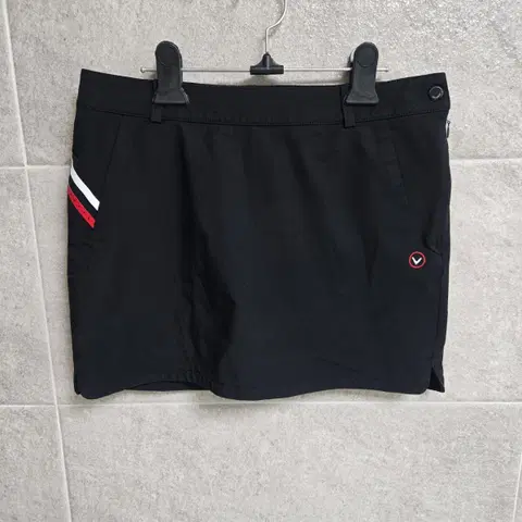 캘러웨이 여성 기능성 레드 스티치 골프 스커트 70