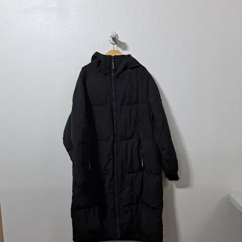 데상트 여성 오버핏 오리털 롱 패딩 점퍼