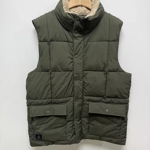 (182) 카키 패딩조끼