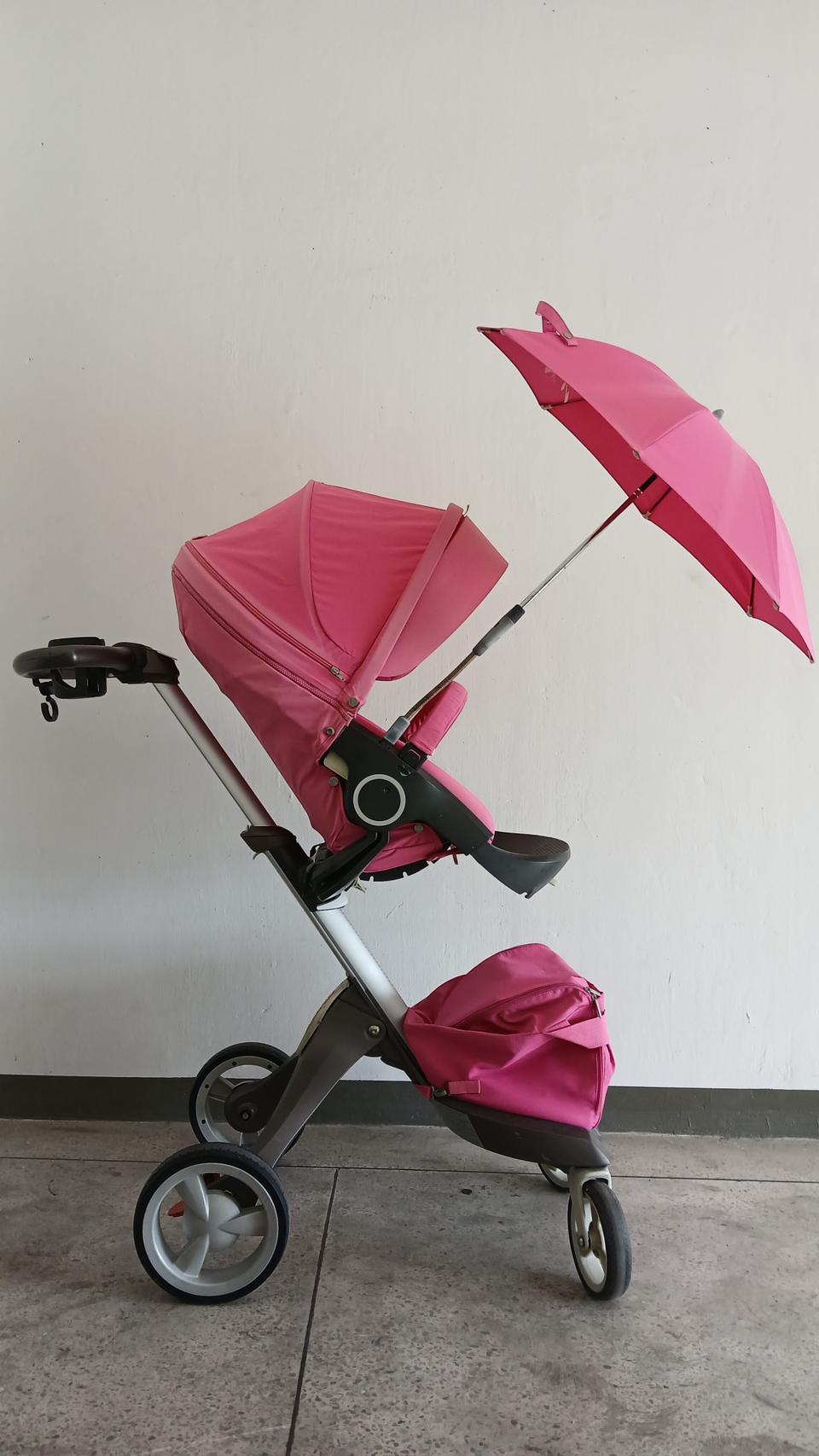 노르웨이산 최고급 명품 럭셔리 디럭스 유모차 스토케. 정품 양산 + 겨울