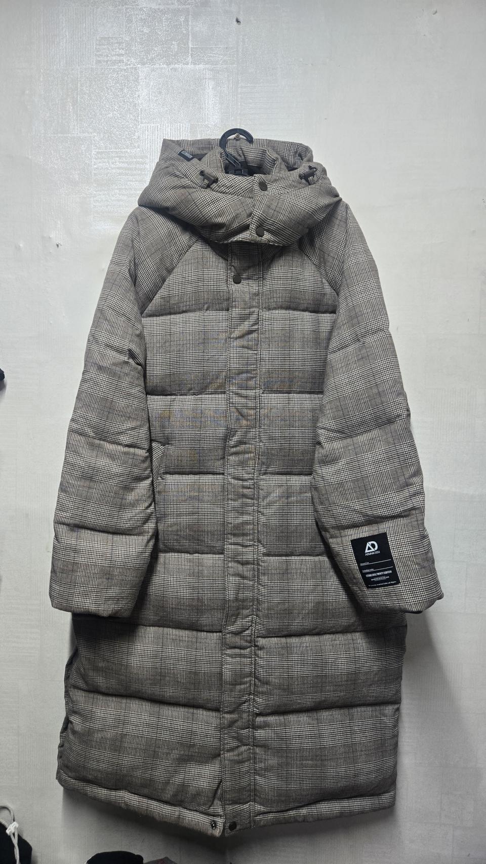 TBJ ADVANCED 체크 다운 롱 패딩 100