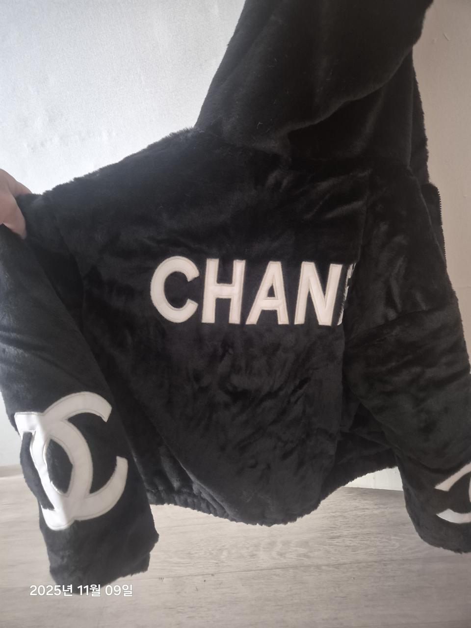 샤넬 점퍼 뽀글이