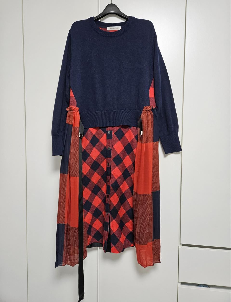 (새상품) 에덴프로젝트 니트 배색 원피스 (프리사이즈)