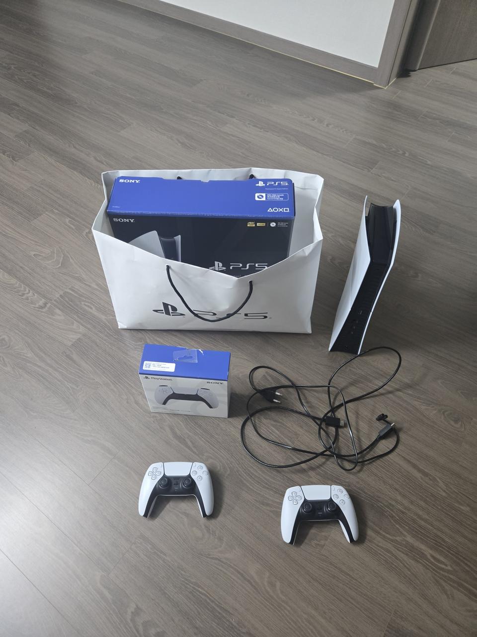 플레이스테이션5 슬림 디지털 에디션, 패드2개