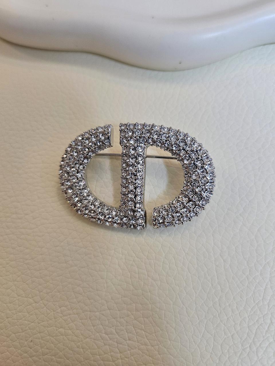 디올 업사이클링 CD로고 큐빅 은장 브로치