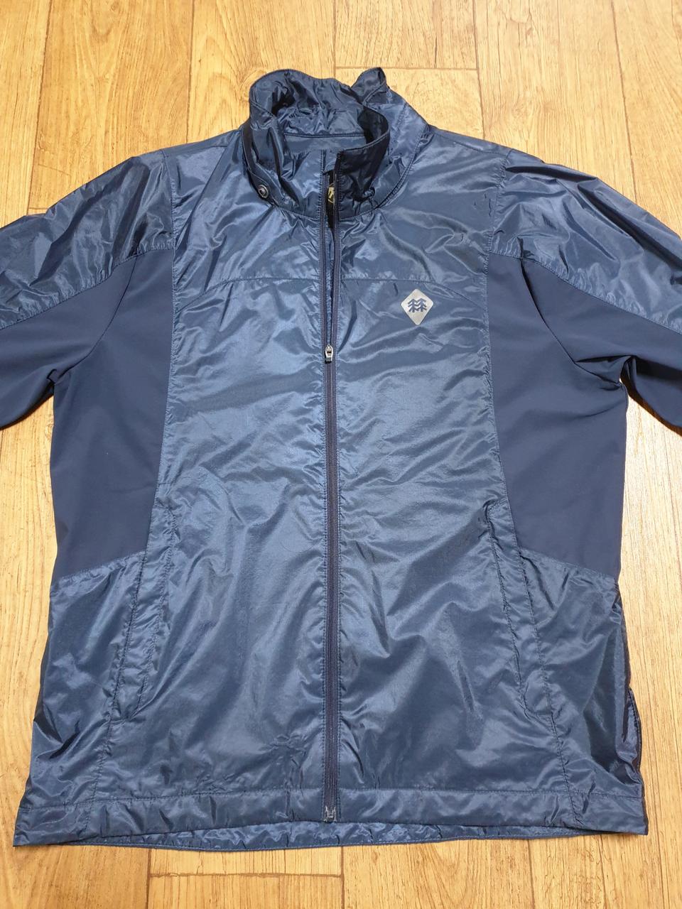 1114 코오롱 운동복 바람막이 100 사이즈입니다