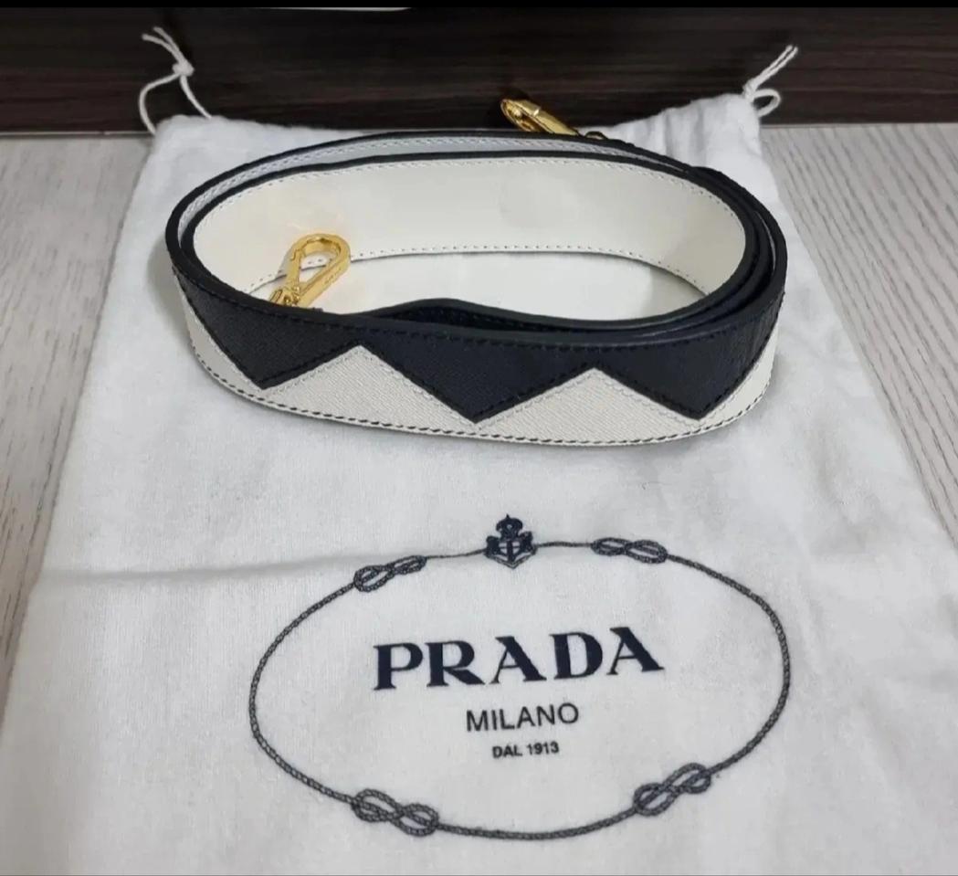 미사용 정품 프라다 사피아노 가방 스트랩(가방끈)