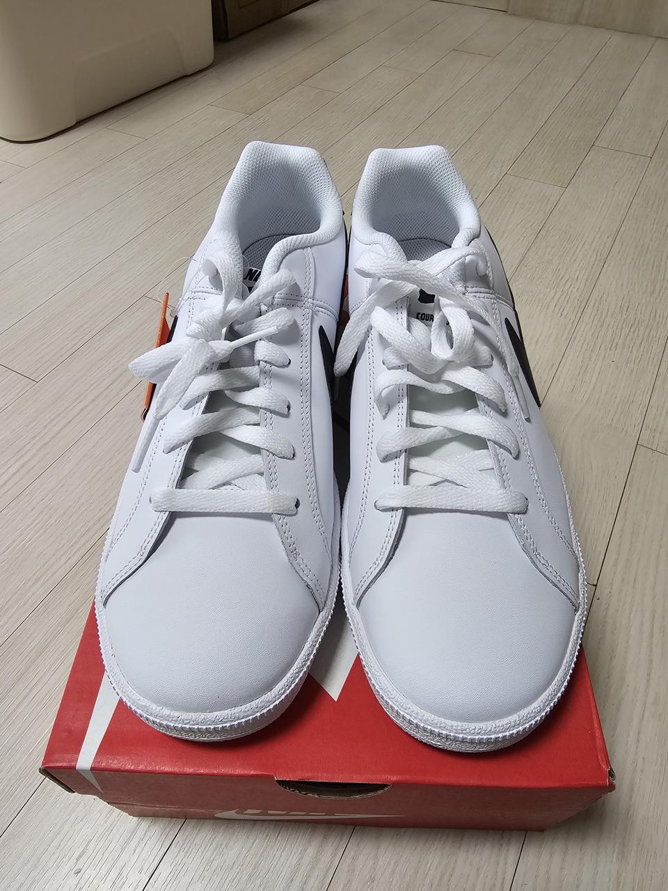 나이키 코트로얄 사이즈280 새상품 정품