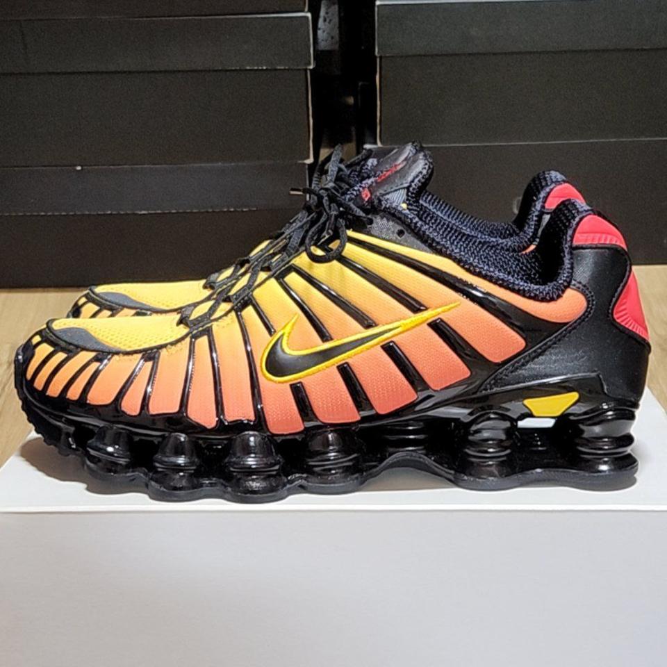 나이키 샥스 290 TL 선라이즈