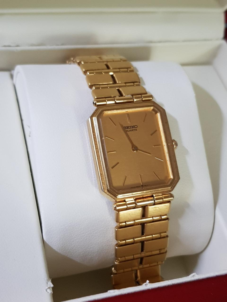세이코 쿼츠 금장