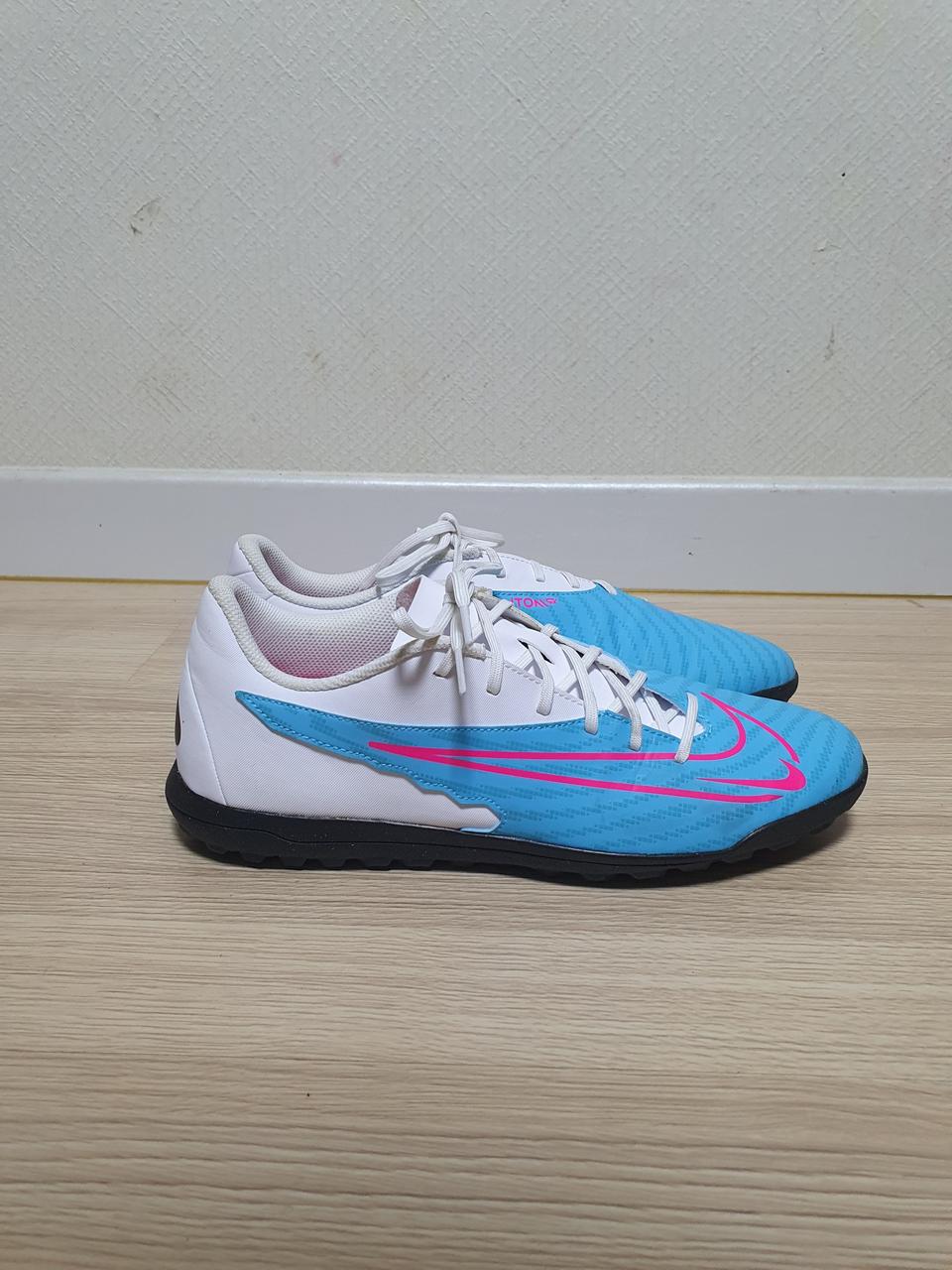 나이키 팬텀 GX 풋살화 280