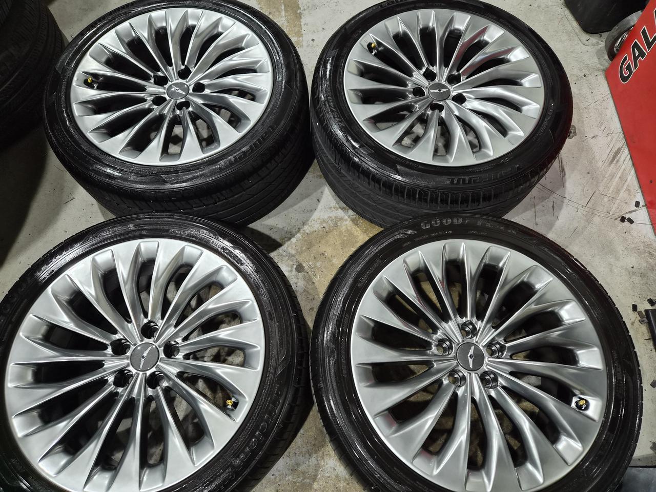 (판매) 제네시스eq 19인치 휠타이어 판매합니다