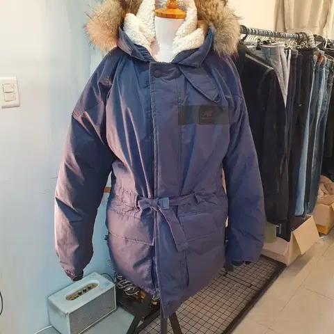 뉴발란스 카메라맨 네이비 후드 퍼 패딩 점퍼 95사이즈