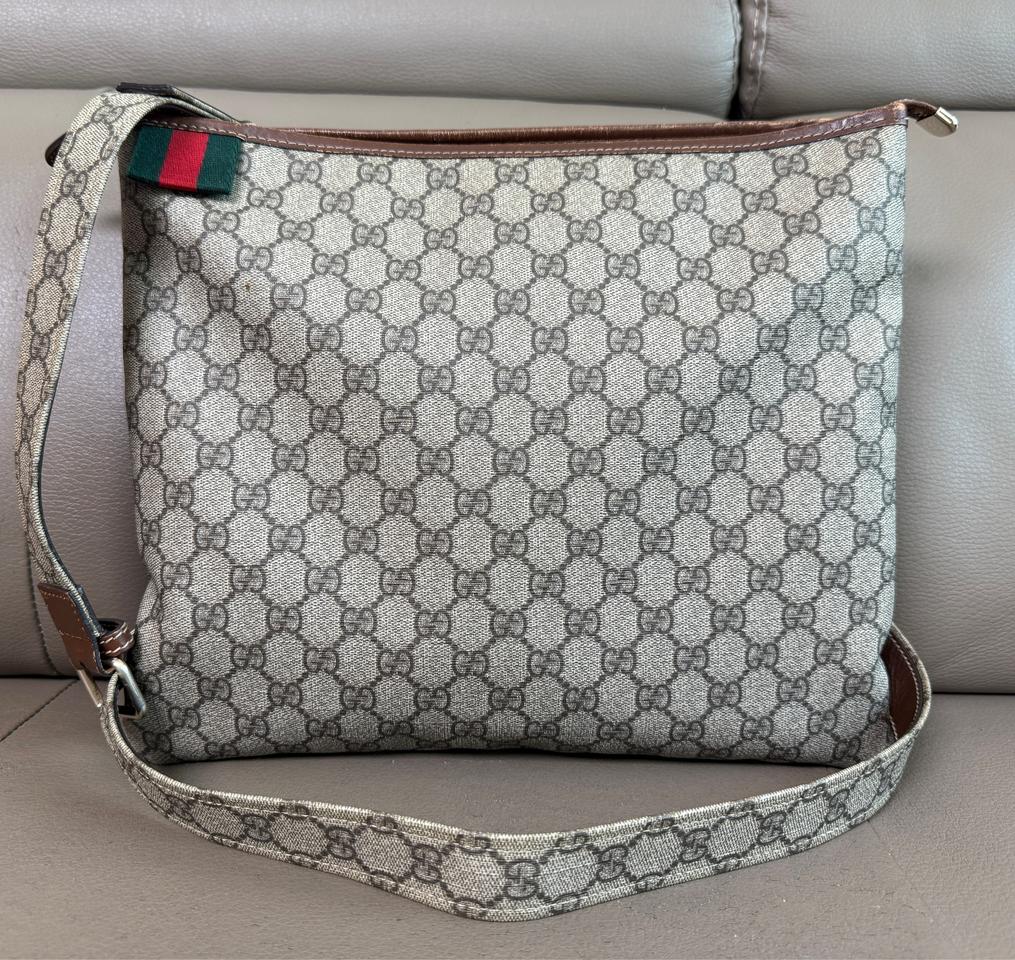 구찌 GG 수프림 웹 메신저 크로스백