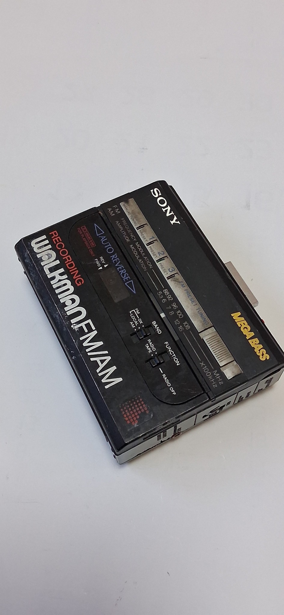 소니 WM-AF67/BF67 워크맨(카세트).점검필요합니다.