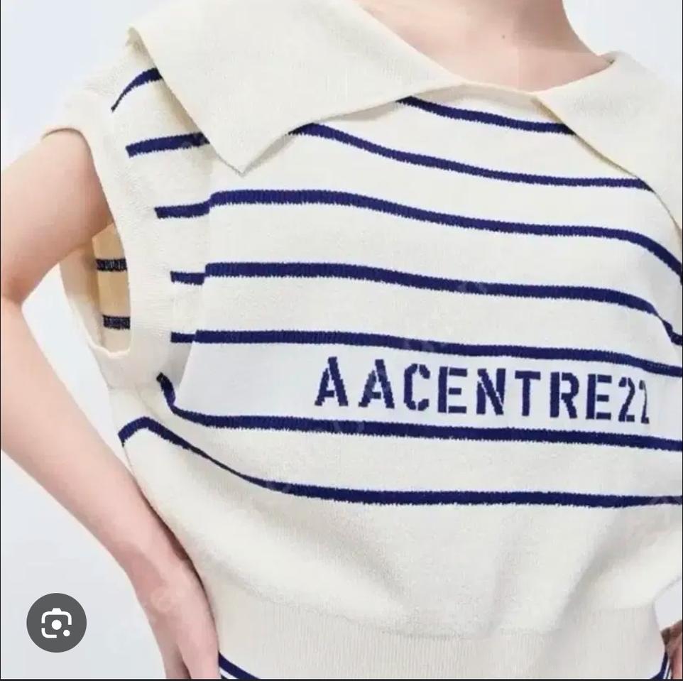 한섬 시스템 2022 AACENTRE22 카라 니트 베스트 F사이즈