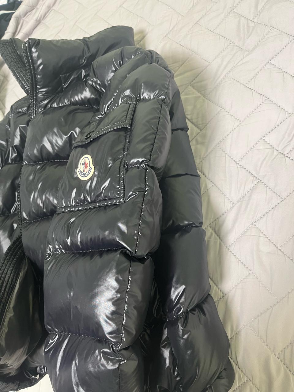 몽클레어 마야 22년식