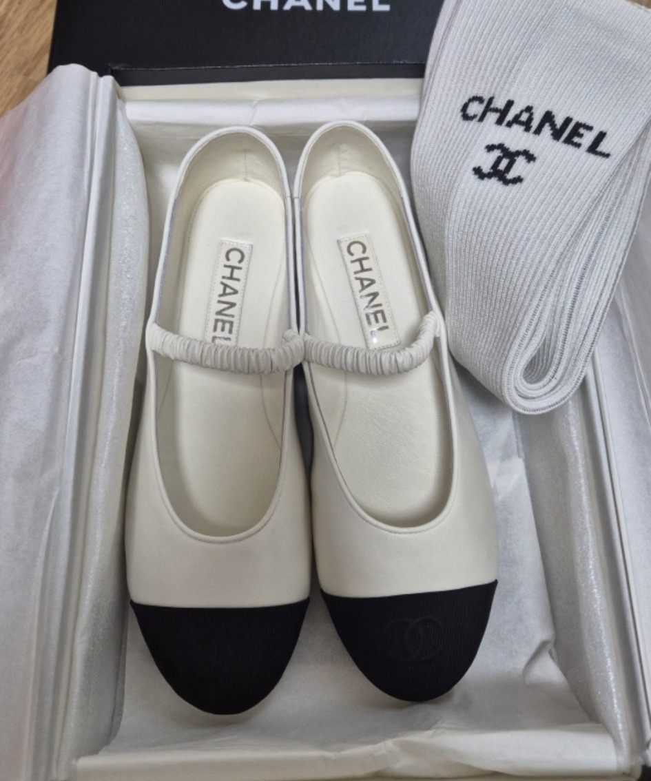 샤넬 레그워머 메리제인 플랫 화이트