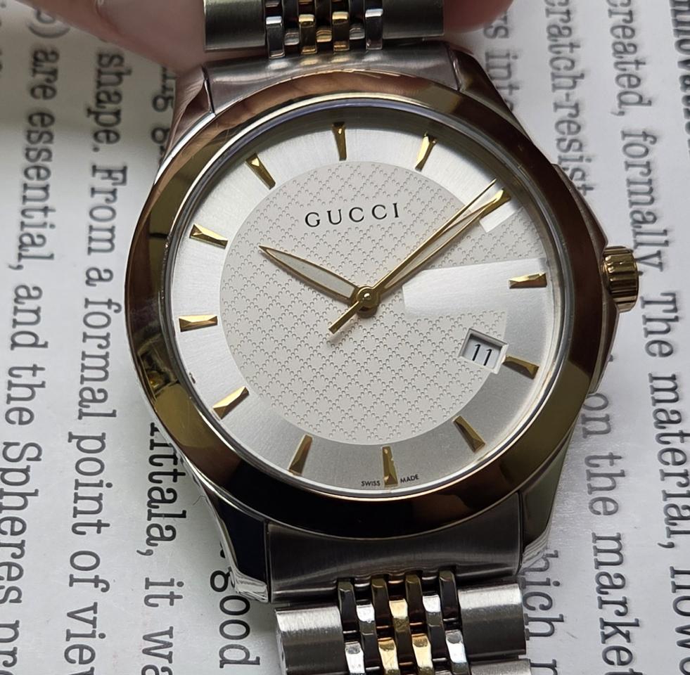 구찌 G타임리스 126.4 콤비 쿼츠 드레스워치 남성용 브레이슬릿 ver