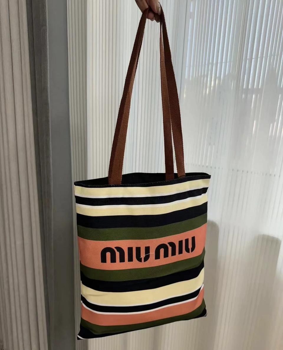 미우미우 에코백