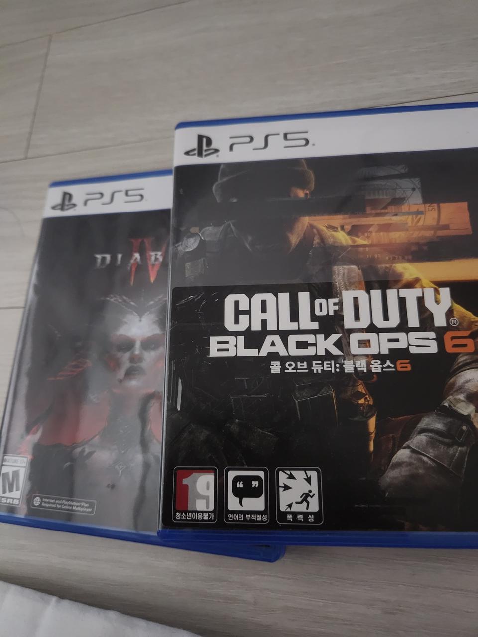 ps5 콜오브듀티 블랙옵스6 팝니다 택배포함가. 서울경기 직거래됩니다