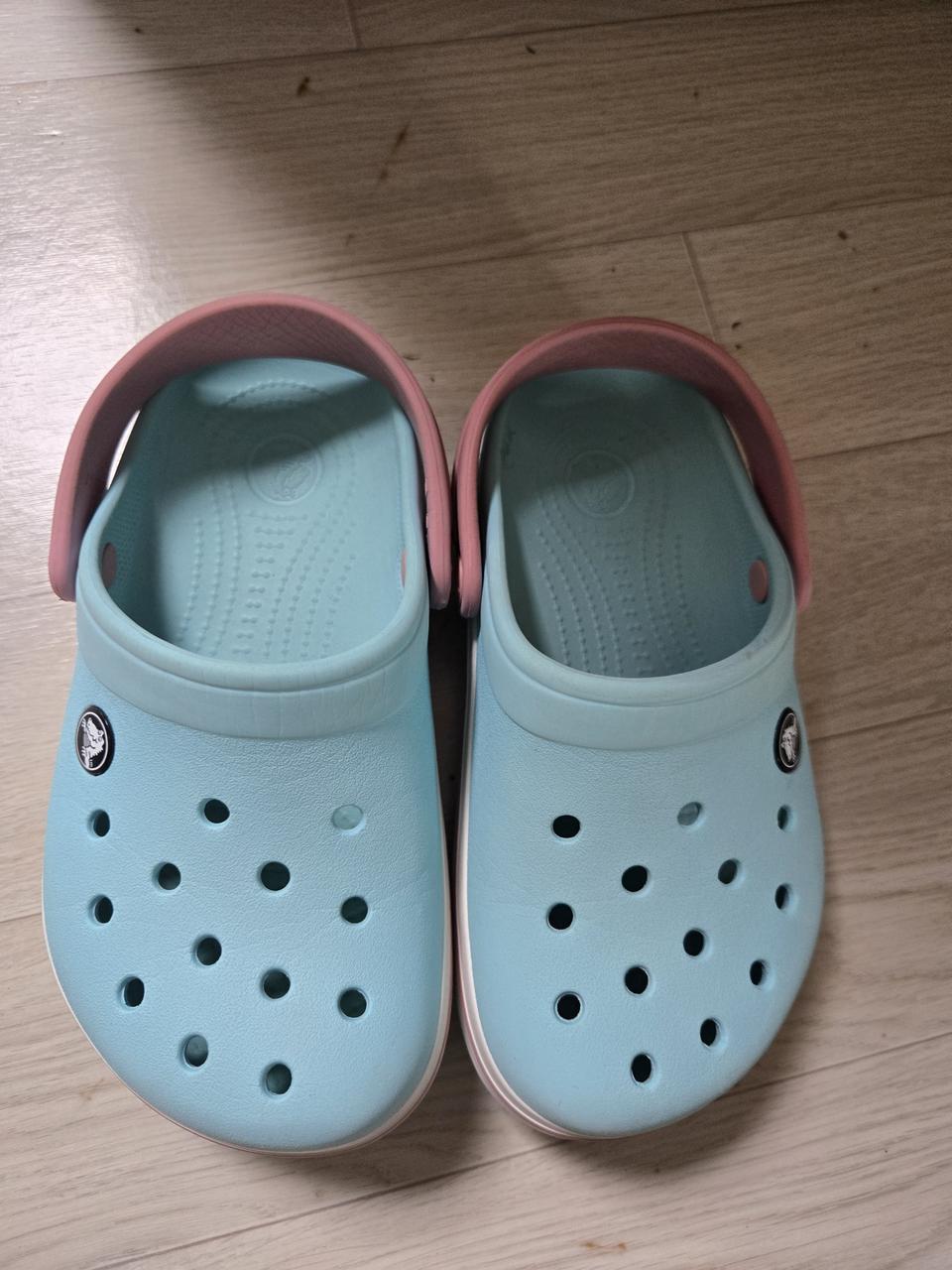 크록스 아쿠아/핑크 샌들 J1 200