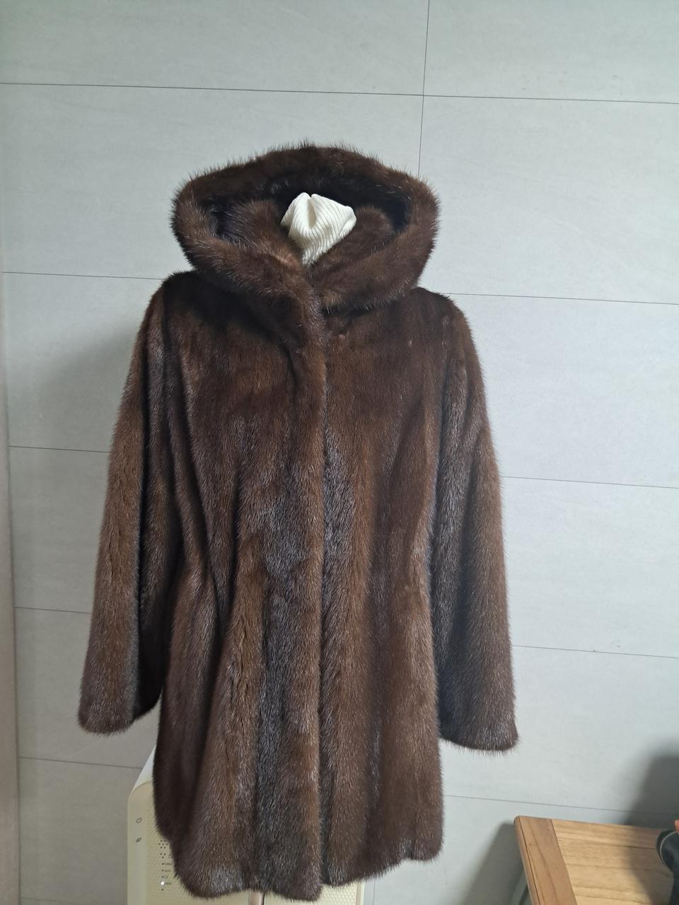 근화모피 마호가니 후드 밍크 코트