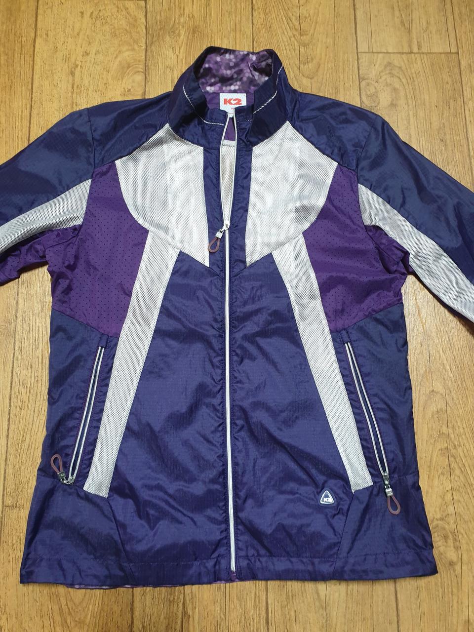 1217 k2 아웃도어 바람막이 90 사이즈입니다