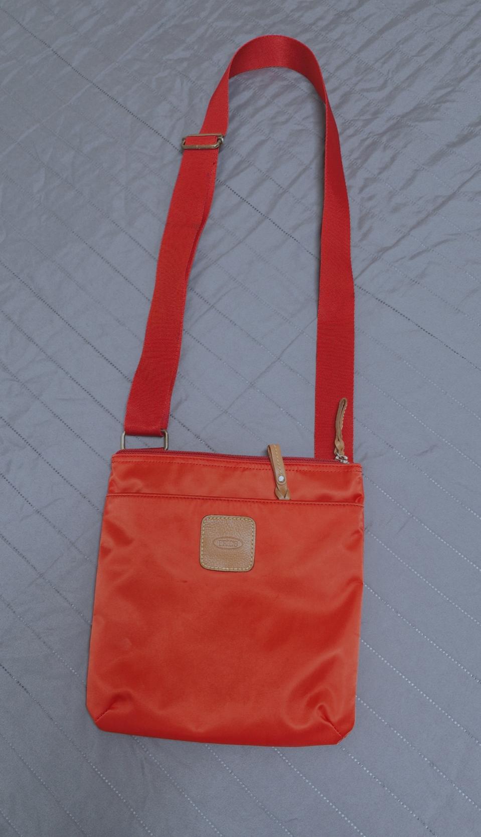 브릭스크로스백